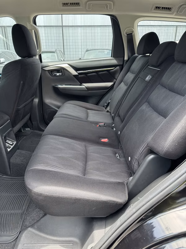 MITSUBISHI MONTERO 2020