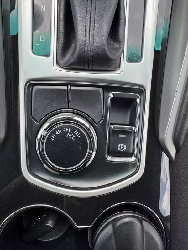 MITSUBISHI MONTERO 2020
