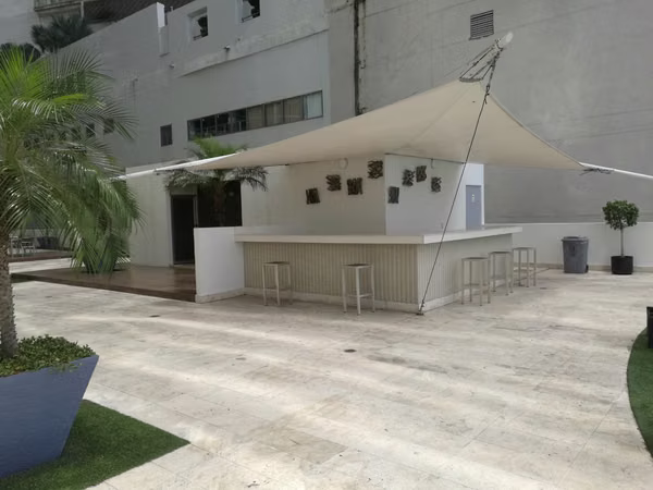 CENTRICO Y ACOGEDOR  APARTAMENTO CON VISTA AL MAR