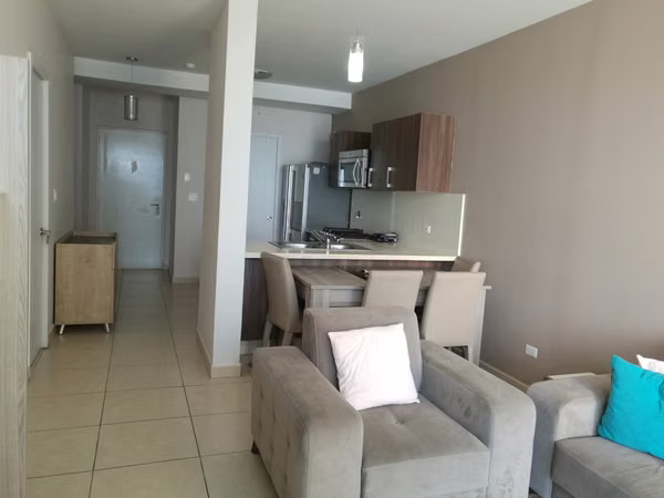 CENTRICO Y ACOGEDOR  APARTAMENTO CON VISTA AL MAR