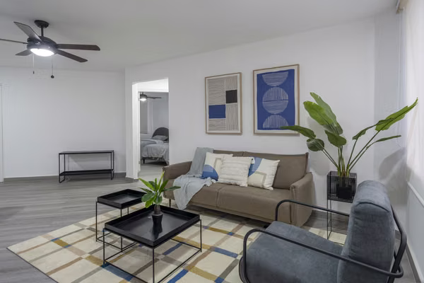 MODERN APARTMENT I 2 ROOMS I 2 BATHROOMS I ROOM AND BATHROOM SERVICE