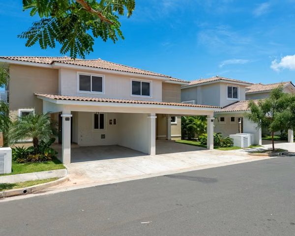 Modern Townhouse in Gated Community in Panamá Pacífico