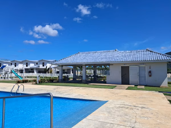 Sale of nice house on golden beach