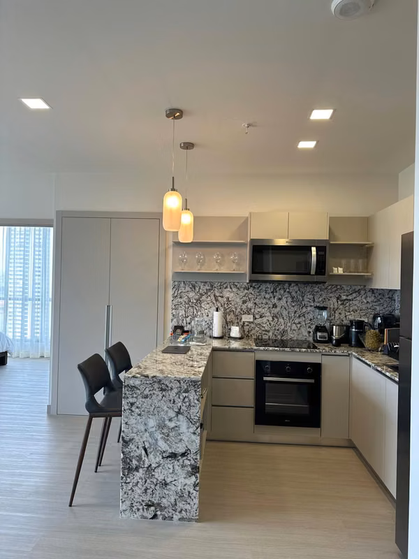 RENTAL APARTMENT FURNISHED PH ARCADIA