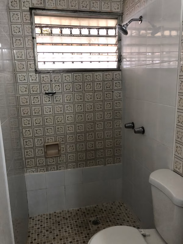 Parque Lefevre cuarto amoblado completo tipo estudio 350.00