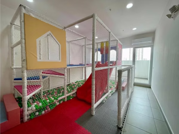 RENTAL APARTMENT IN RIVER DOWN