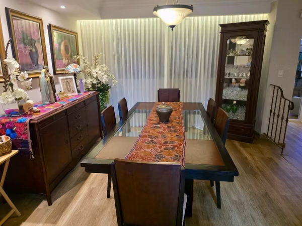 SOLD APARTMENT IN GOLDEN SQUARE