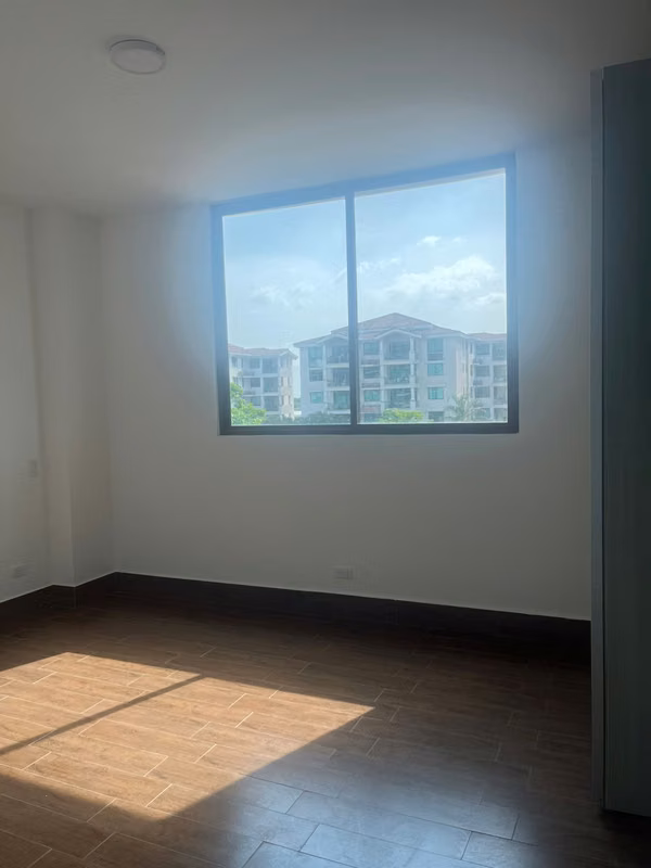 For Rent Apt in Costa Sur