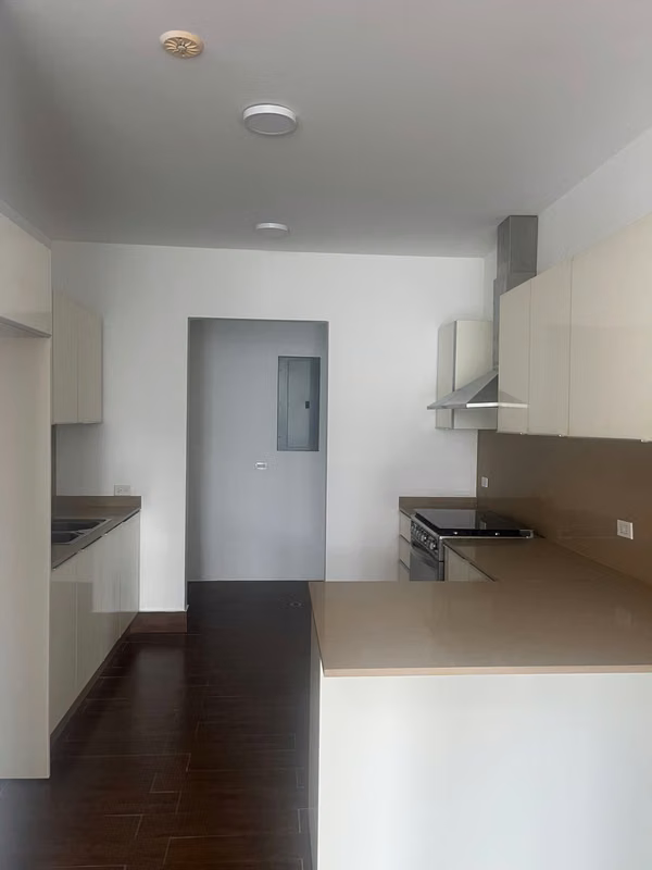For Rent Apt in Costa Sur