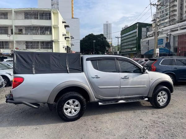MITSUBISHI L MANUAL
