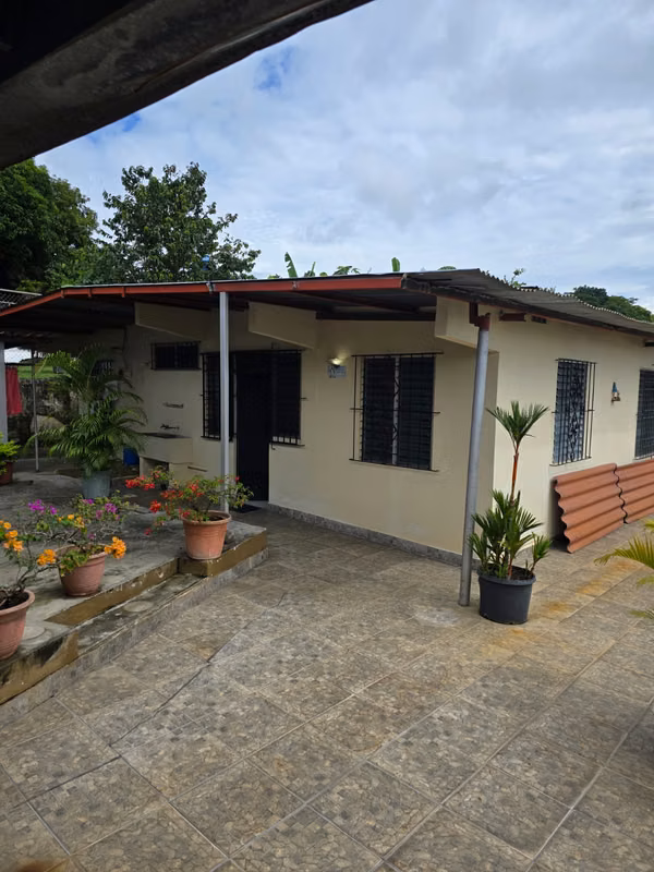VENDO BETANIA, MIRAFLORES, 2 CASAS, 650 m2