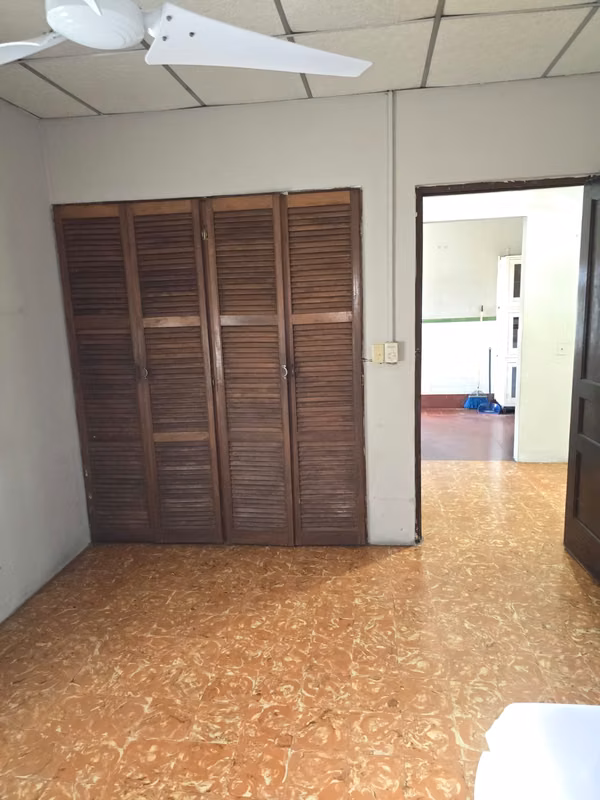 VENDO BETANIA, MIRAFLORES, 2 CASAS, 650 m2