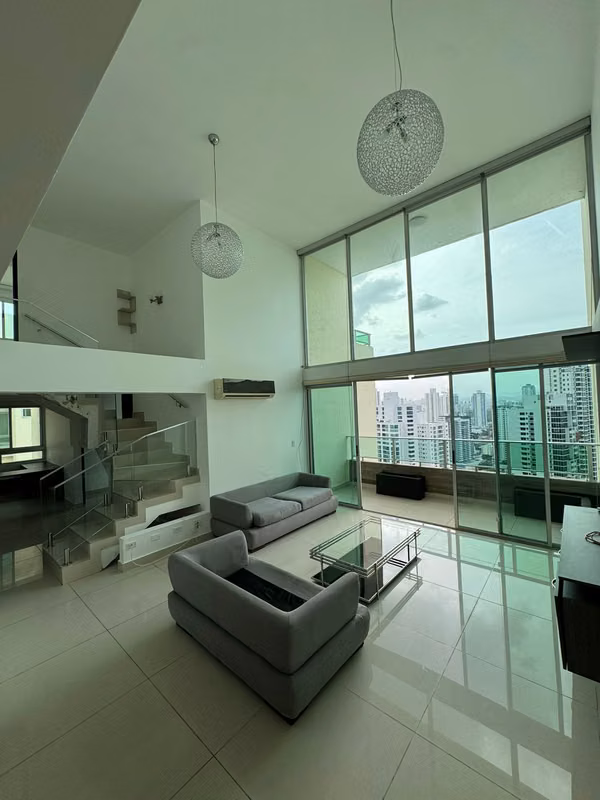 Venta de céntrico apartamento dúplex en Terrawind, Torre 1000 – San Francisco