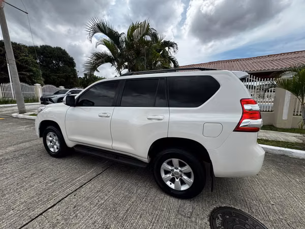 Toyota Prado 2016