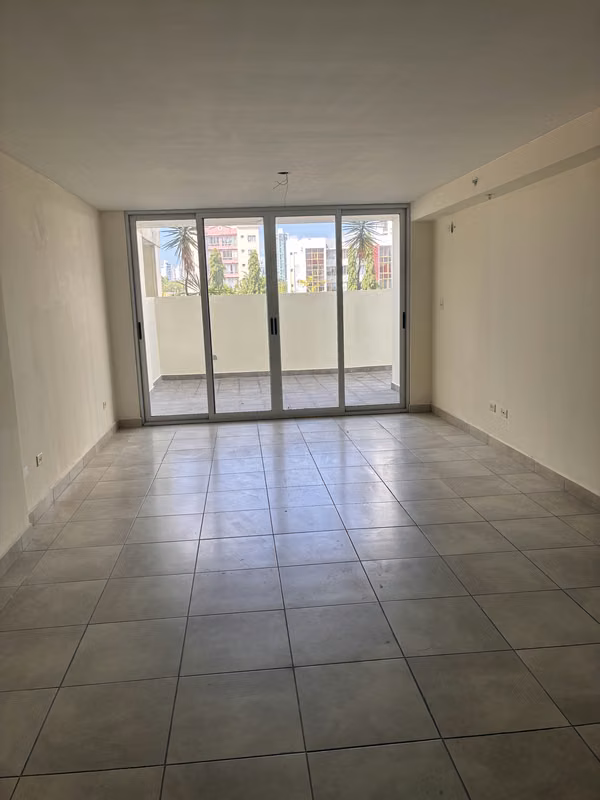 SE ALQUILAN APARTAMENTOS EN PARQUE LEFEVRE