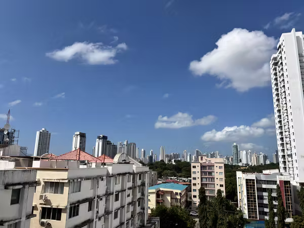 SE ALQUILAN APARTAMENTOS EN PARQUE LEFEVRE