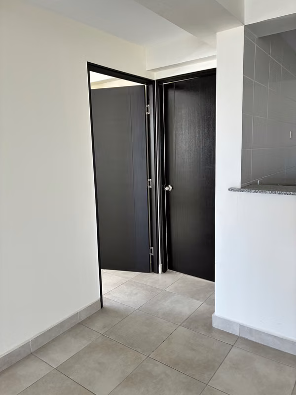 SE ALQUILAN APARTAMENTOS EN PARQUE LEFEVRE