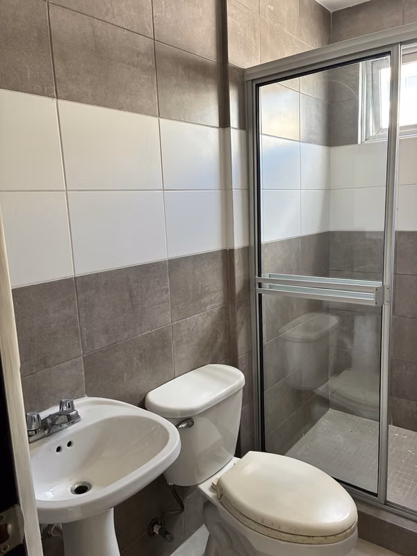 SE ALQUILAN APARTAMENTOS EN PARQUE LEFEVRE