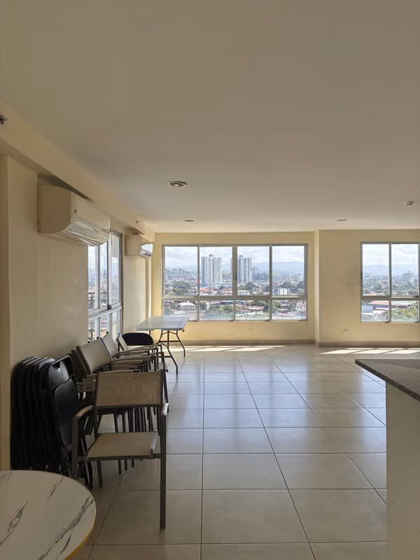 SE ALQUILAN APARTAMENTOS EN PARQUE LEFEVRE