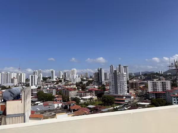 SE ALQUILAN APARTAMENTOS EN PARQUE LEFEVRE