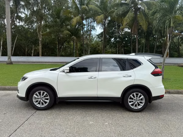Nissan XTRAIL 2022 AT