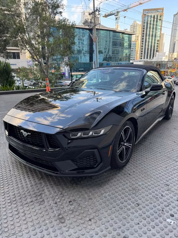 MUSTANG ECOBOOST CONVERTIBLE