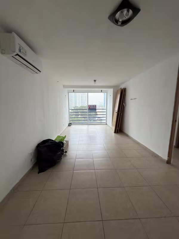 ALQUILO APARTAMENTO EN VIA ESPAÑA, 2 RECAMARAS, SOLO AIRES ACONDICIONADO, 80M2.