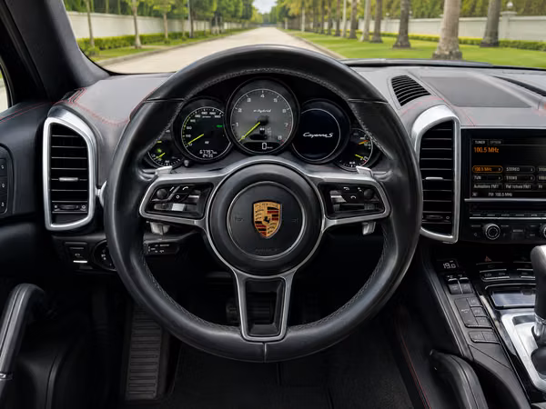 Porsche Cayenne S E-Hybrid 2016 | 68,000 km | Garantía Porsche | Agencia | Historial Completo