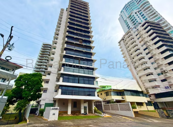 Alquiler de Amplio y Comodo Apartamento en El Carmen 27*1039Mfk