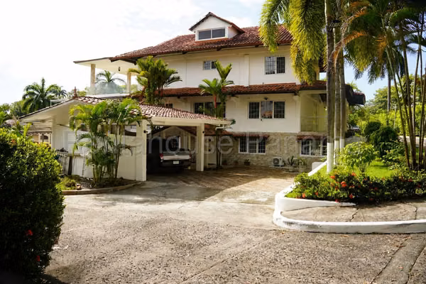 Se Vende Casa en Albrook MDV27-1034