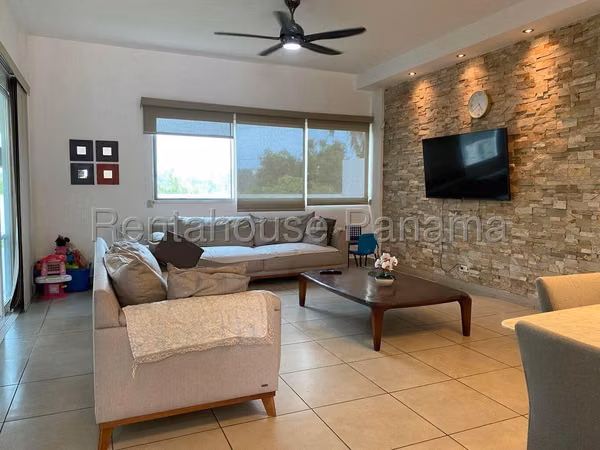 House for sale in Altos de Panama