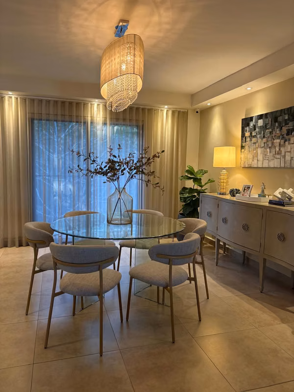 FOR SALE IN EMBASSY VILLAGE ALBROOK