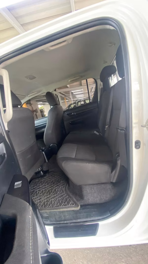 TOYOTA HILUX DOBLE CABINA 2025