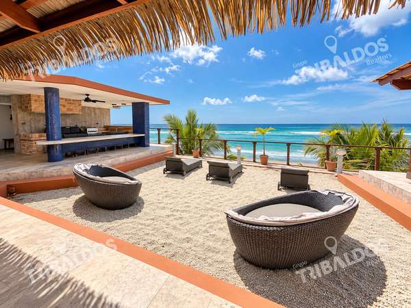 House for sale by the sea in San Carlos | 3 levels, 5 bedrooms, and pool