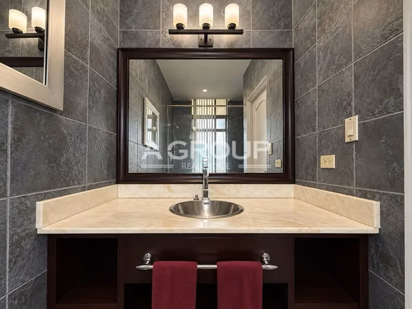 Miramar - Avenida Balboa - Se vende apartamento