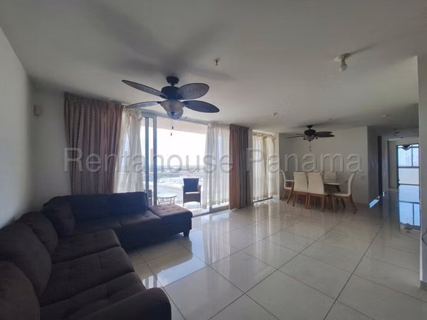 Venta de Apartamento en Villa Lucre Ph Portoalegre KF