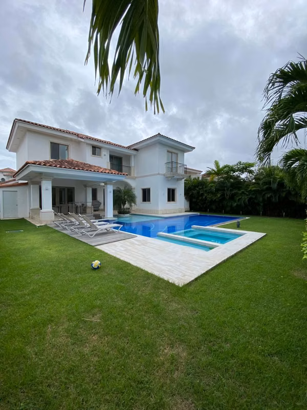 Venta Casa Piscina Privada Santamaria Fairway Estates