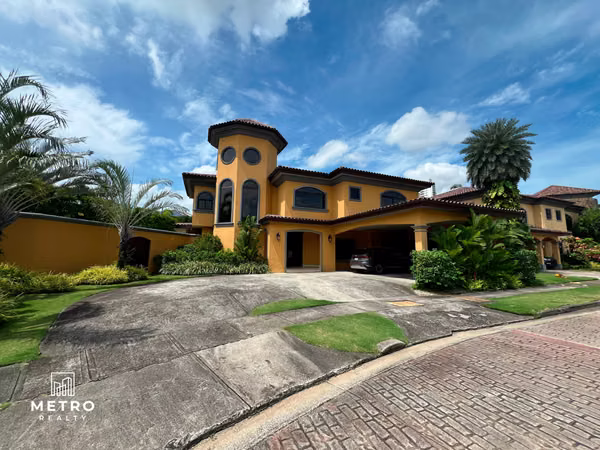 Casa Exclusiva en Venta en Costa del Este