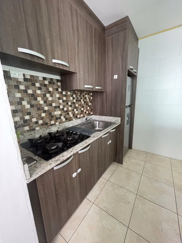 ALQUILER APARTAMENTO AMOBLADO CERCA DEL PARQUE OMAR