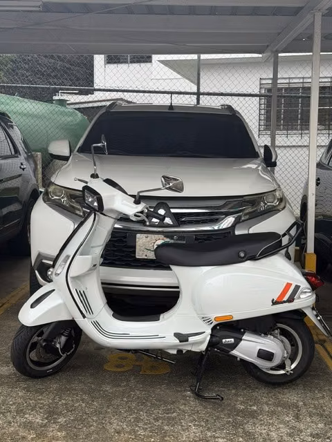 Vendo Vespa SXL 2026 - Como nueva solo 400kms