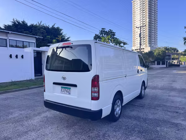 Toyota Hiace 2024 Panel