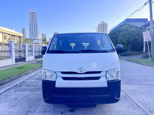 Toyota Hiace 2024 Panel