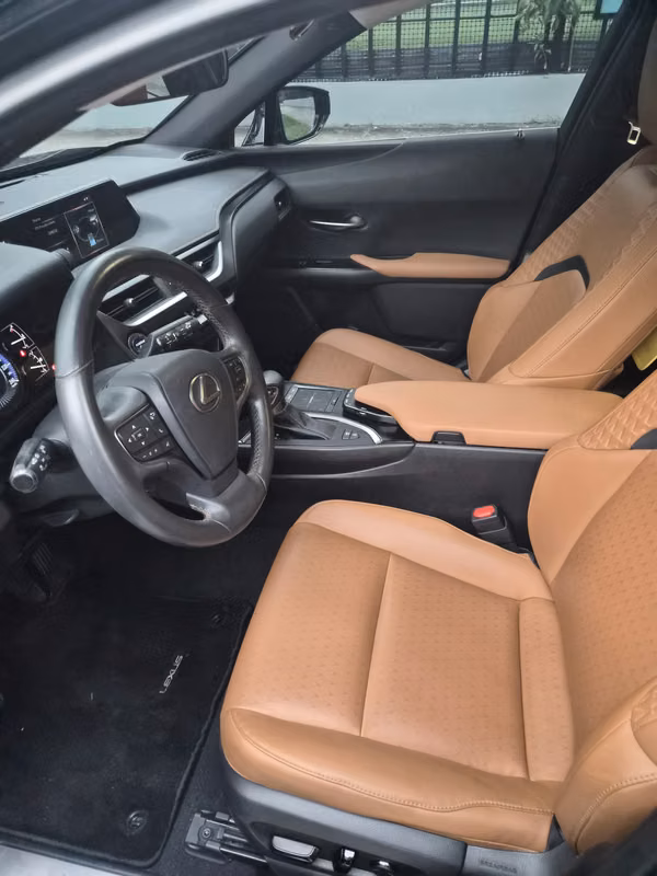 LEXUS UX250h 2022 HÍBRIDO - EXCELENTE ESTADO