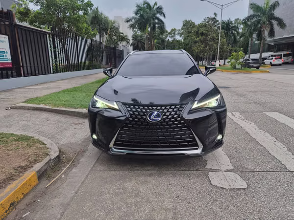 LEXUS UX250h 2022 HÍBRIDO - EXCELENTE ESTADO