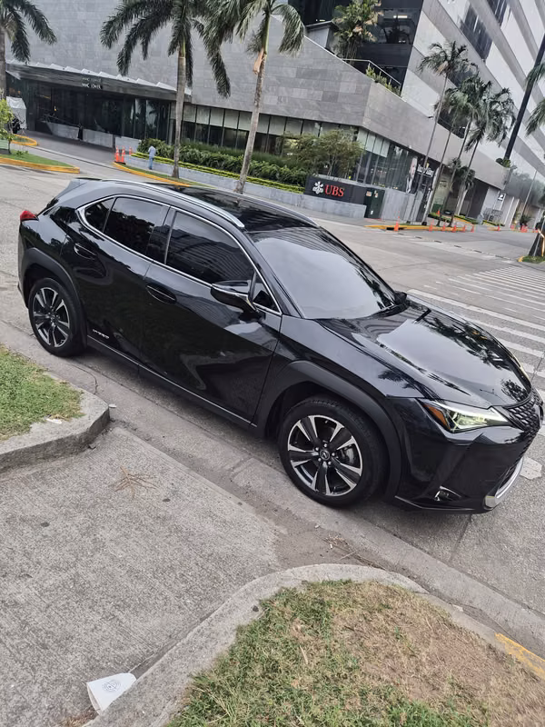 LEXUS UX250h 2022 HÍBRIDO - EXCELENTE ESTADO