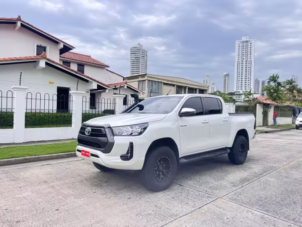 Toyota Hilux 2023 AUTOMATICA
