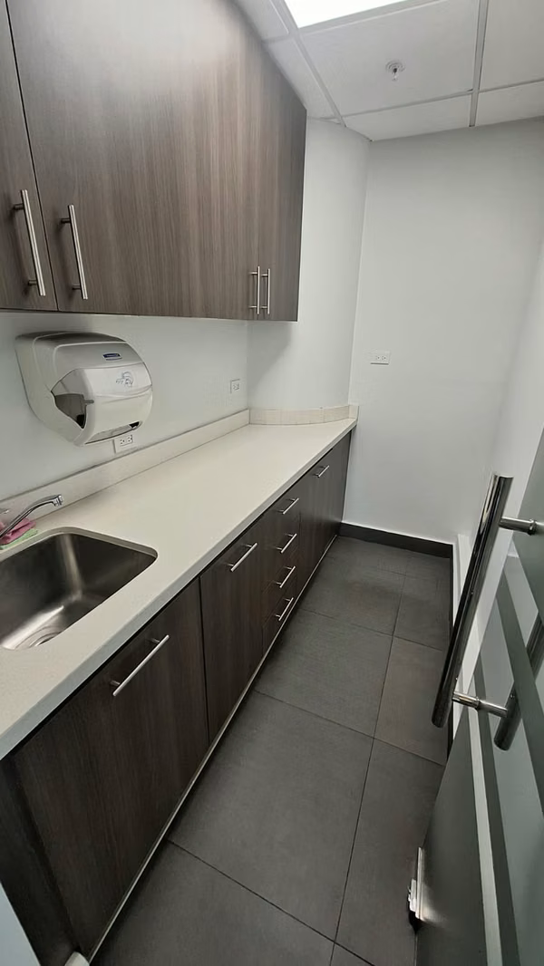 Rental Office in Oceania Business Plaza - Punta Pacifica - Gran OPORTUNITY