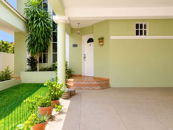 CASA EN VENTA - CLAYTON