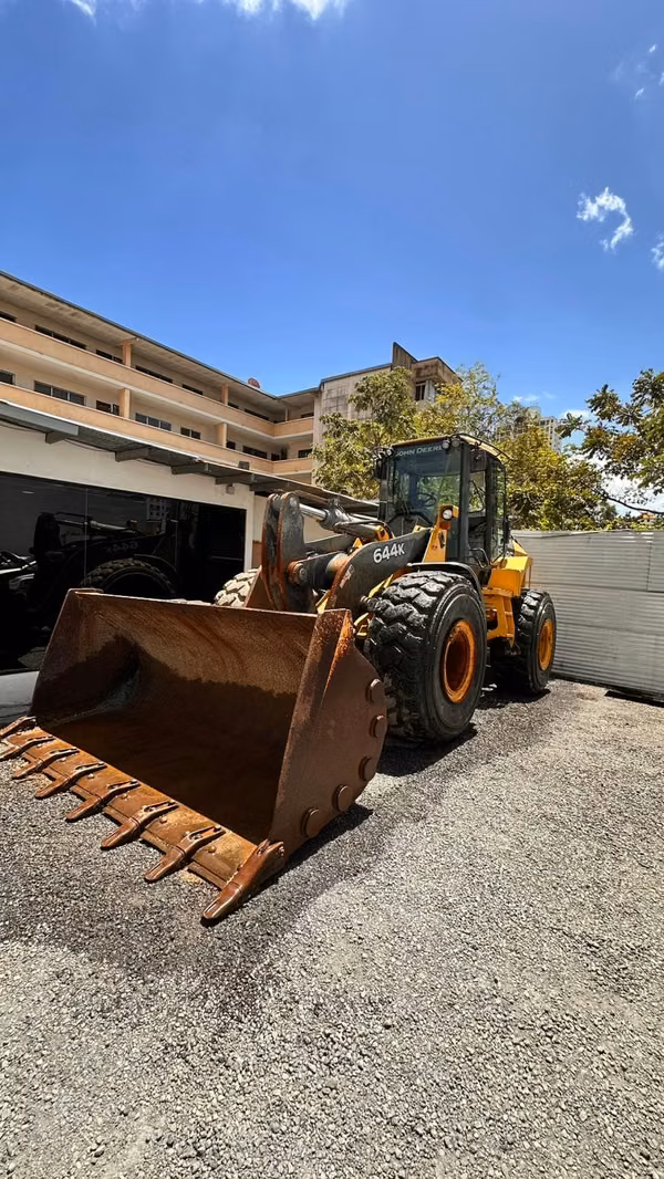 JOHN DEERE  SUPER AUTOS ACEPTAMOS TRADE IN