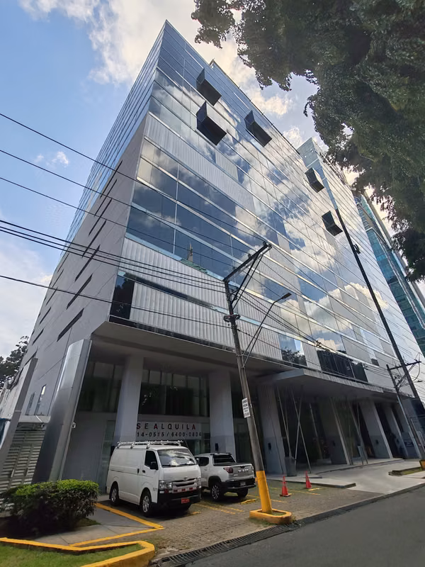 FOR RENT OFFICE OBARRIO PH OFFICE ONE 190m2, 3 PARKING SPACES